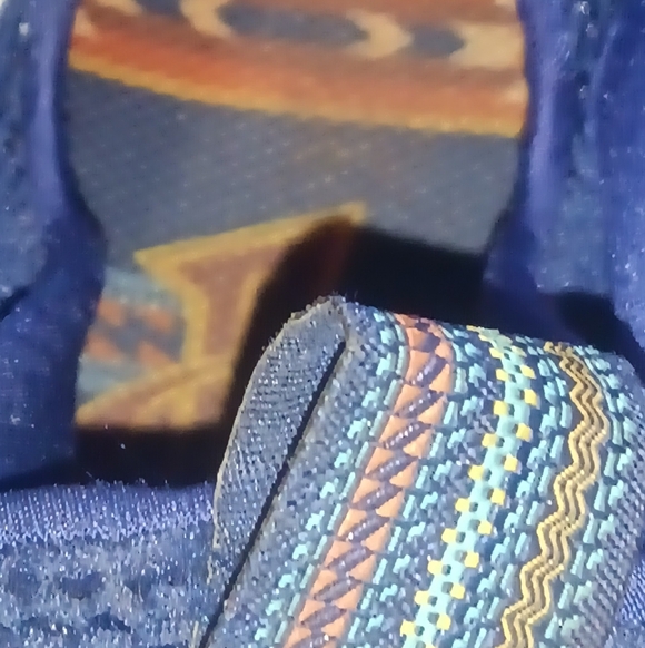 Nike - Picture 8 of 11